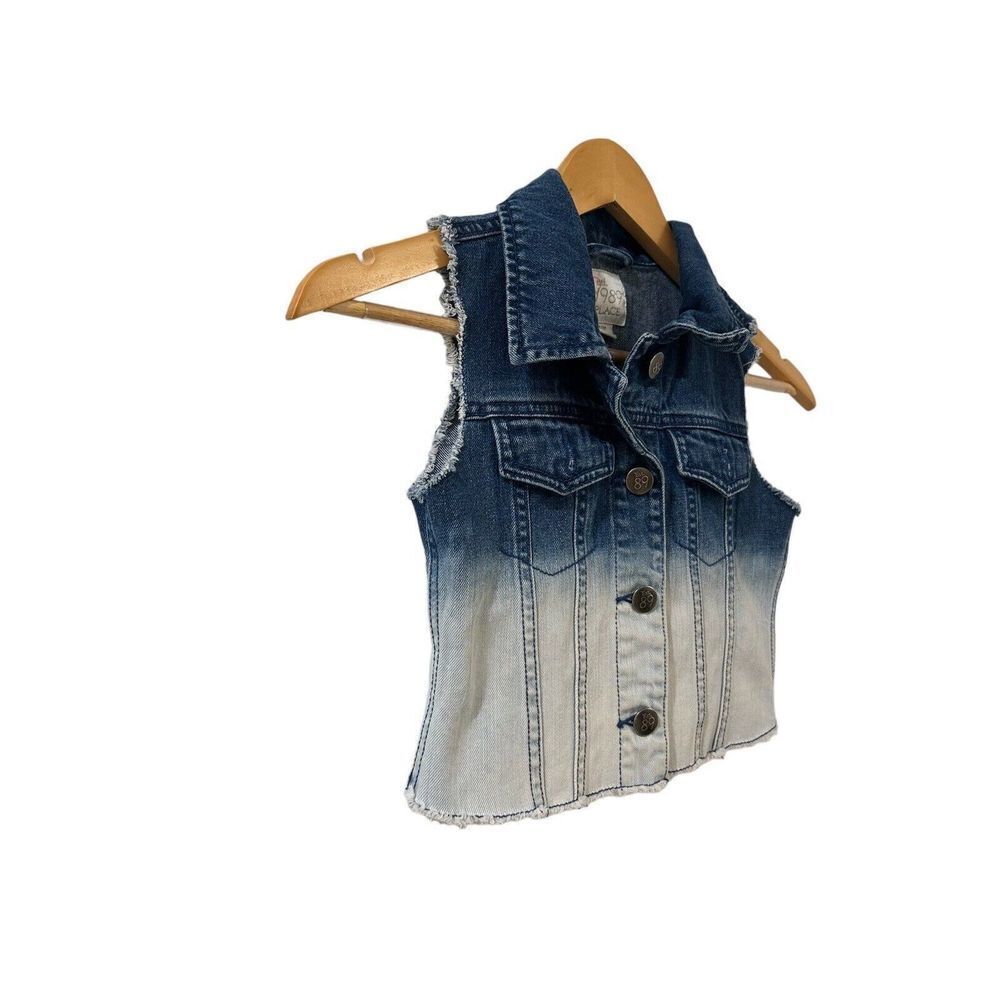 Children's Place Denim Vest Girls Size 7/8 Ombre Jean Vest - Picture 3 of 6